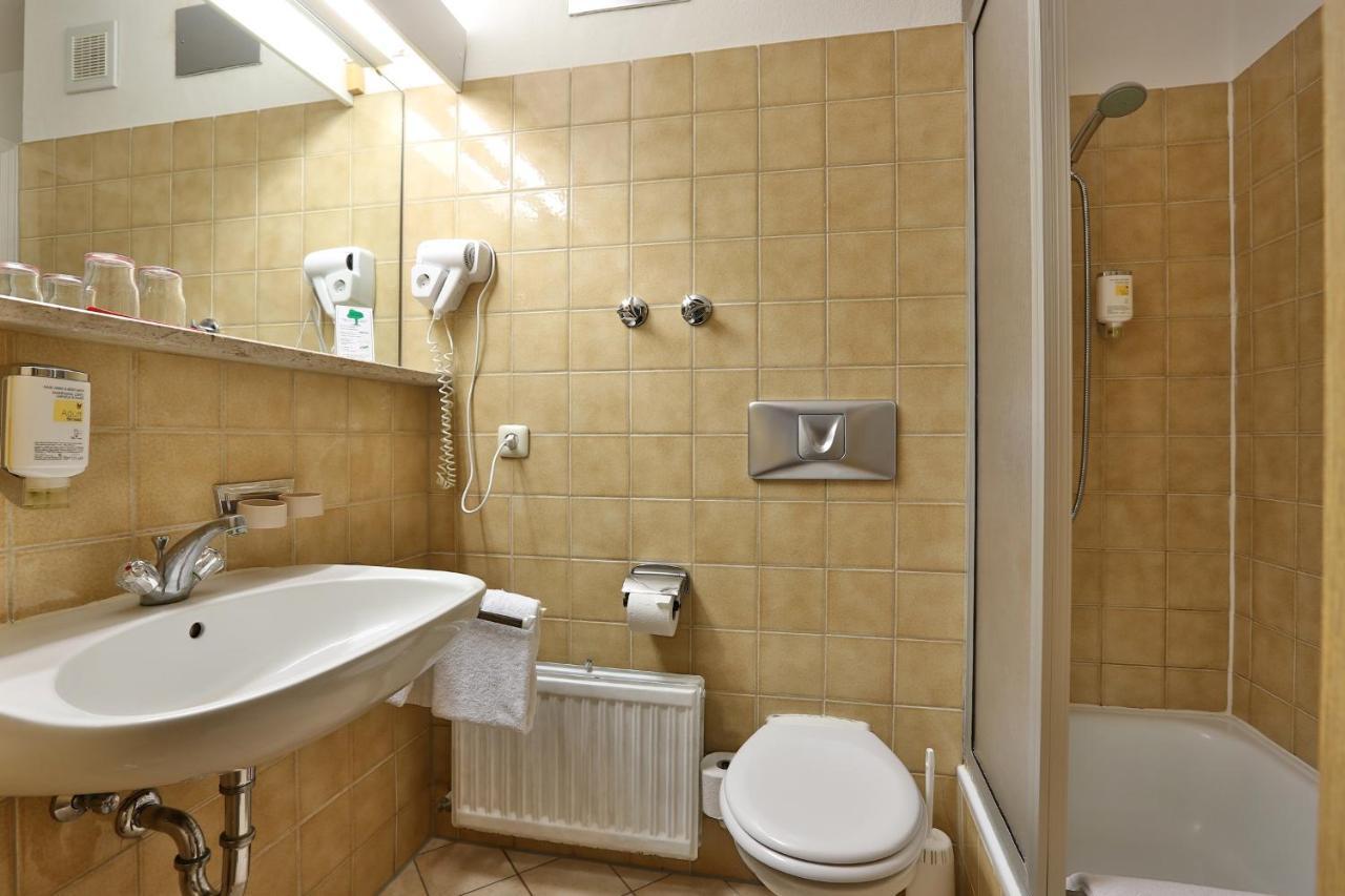 Aktivital Hotel บัด กรีสบาค ภายนอก รูปภาพ